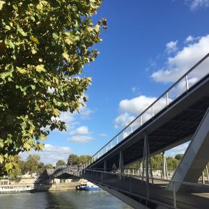 Circuit journée : du quartier de Bercy au mobilier national