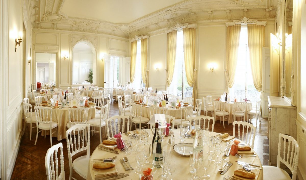salle reception chateau santeny