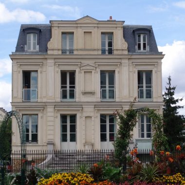 VAL-DE-MARNE TOURISME & LOISIRS SOUTIENT SA PRESIDENTE