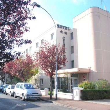 HÔTEL CINEPOLE