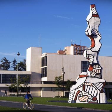 statue musee mac val vitry sur seine