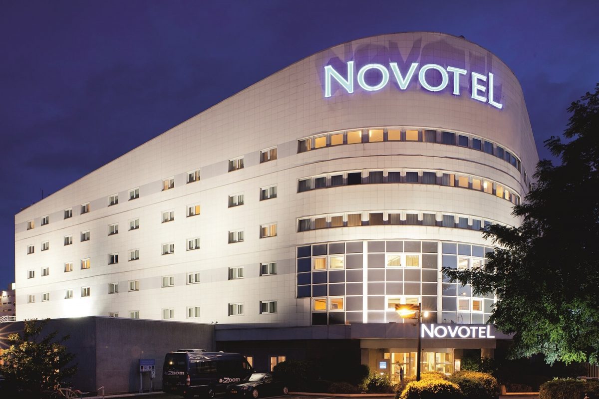facade hotel novotel orly rungis