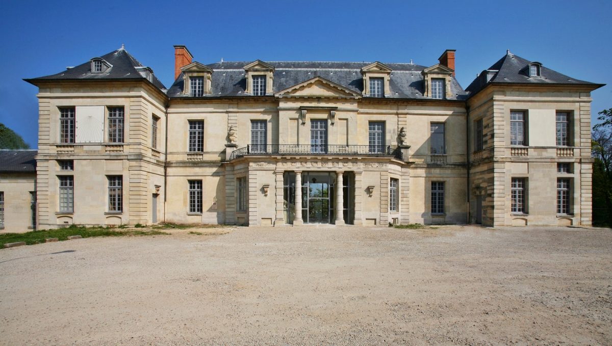 chateau de sucy facade