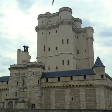 Balades urbaines à Vincennes dans l’application Izi.Travel