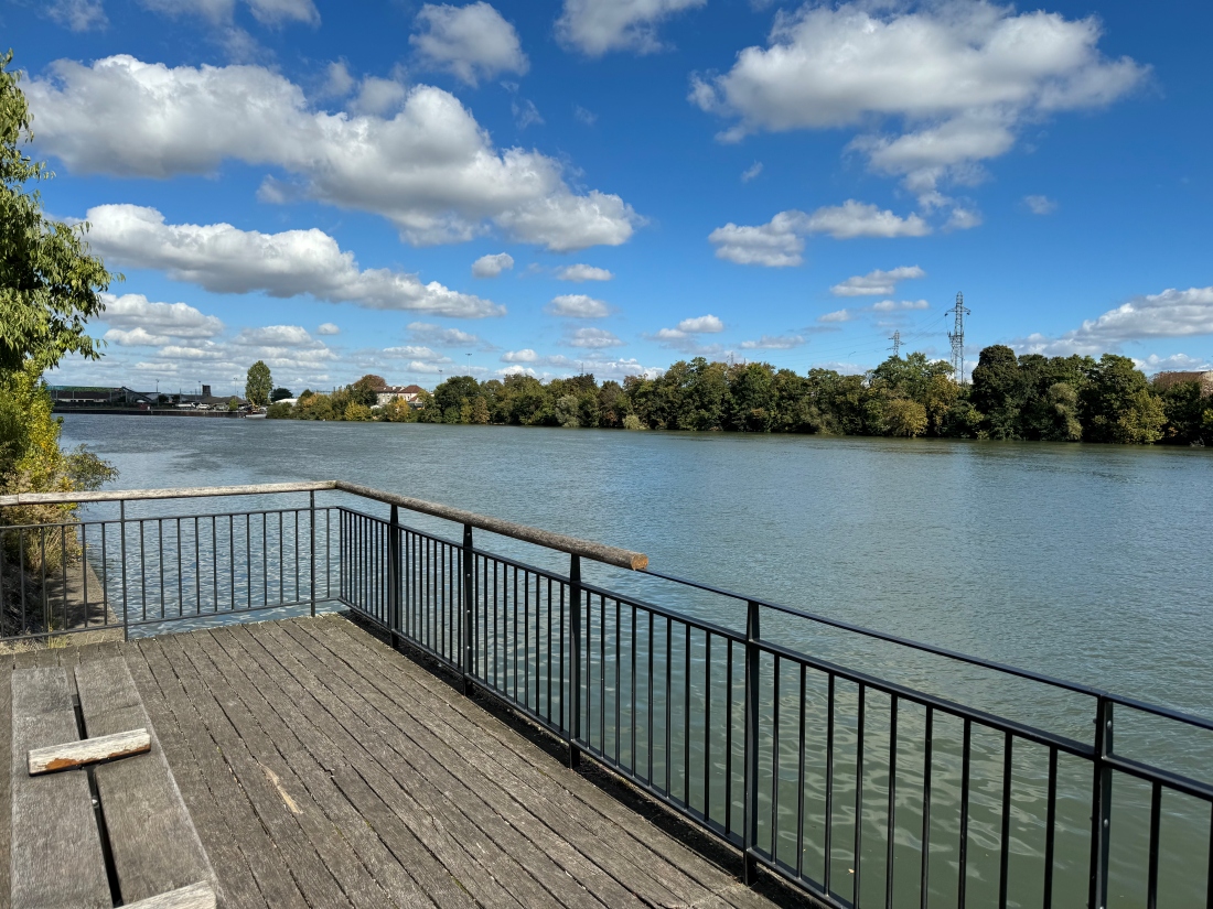 Plateforme des quais de seine aménagés de Villeneuve-le-Roi