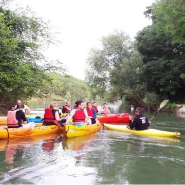 Balade commentée sur la Marne en canoë, Histoire de la natation de l’Antiquité à nos jours