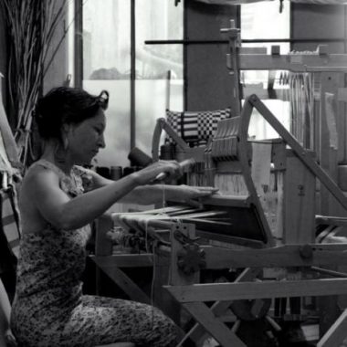 Découverte et initiation à l’art ancestral du tissage avec l’Atelier Fugues