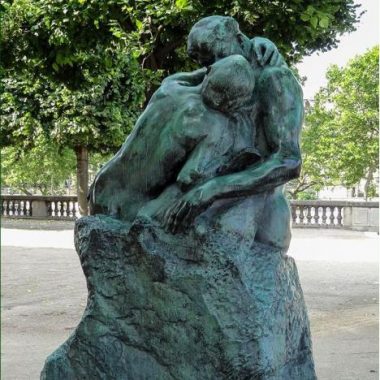 Figures féminines au jardin des Tuileries