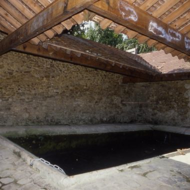 LAVOIR COMMUNAL CLOS À PÉRIGNY