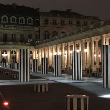 Paris by night : de Buren à Beaubourg, dialogue entre passé et présent