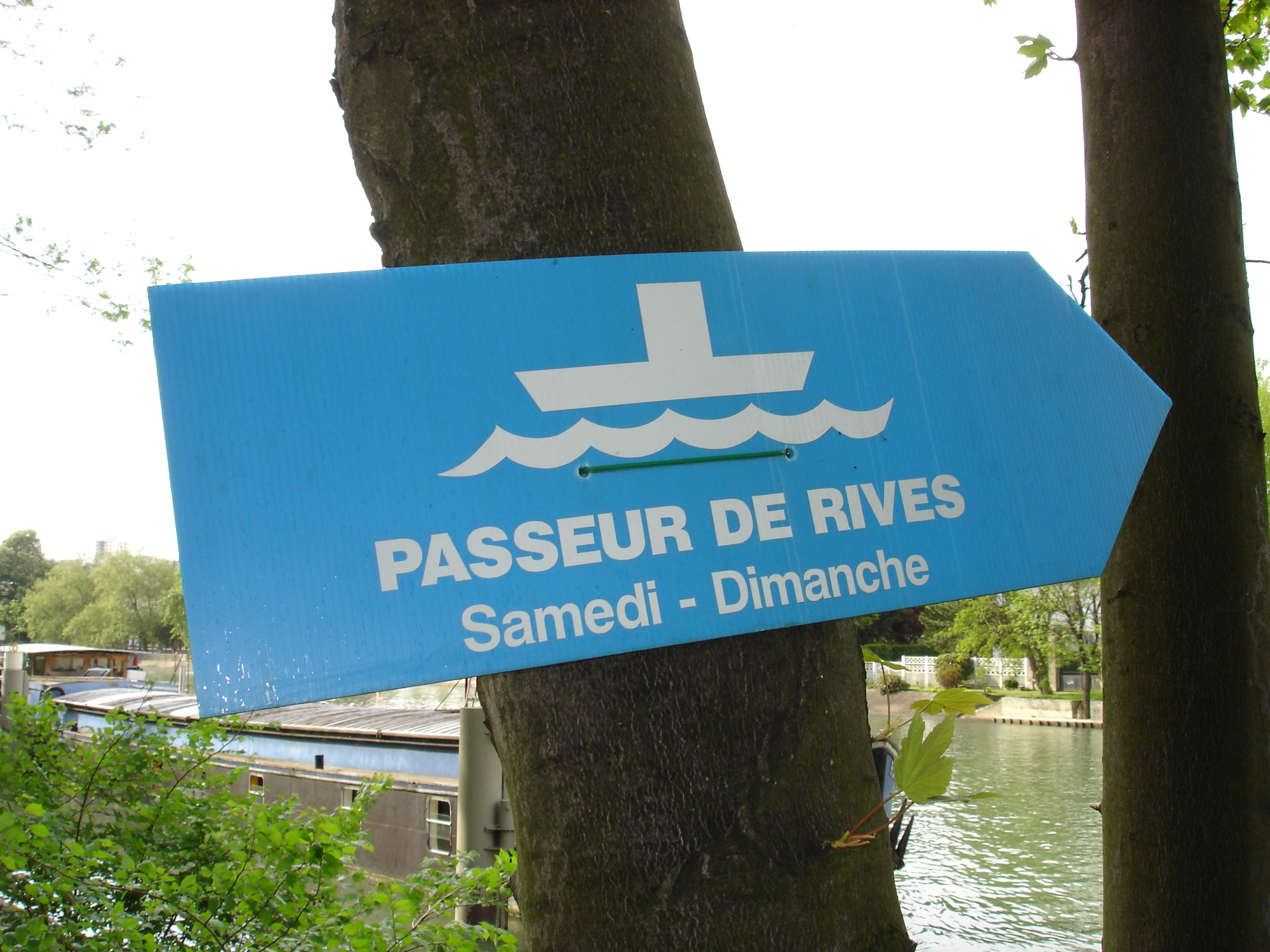 LE PASSEUR DE RIVE (SEINE)