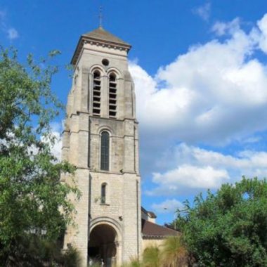 L’église Saint-Christophe : De la crypte au clocher-donjon